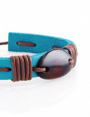 Яркий синий браслет из кожи с крупным кусочком натурального янтаря «Копакабана», 805009177