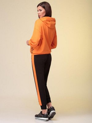 Комплект Комплект Prestige 3853 оранжевый 
Состав ткани: ПЭ-22%; Хлопок-76%; Эластан-2%; 
Рост: 164 см.

Стильный спортивный костюм выполнен из трикотажной ткани. Худи свободного кроя, капюшон с люве