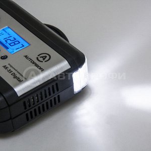 Цифровой компрессор AUTOPROFI, 30 л./мин.,  "4 в 1", 12V/15A, 140W, 7 Атм.,  шланг 0,7 м., питание от прикуривателя, ЖК дисплей, установка давления, тестирование АКБ и генератора, фонарь, набор из 4-х