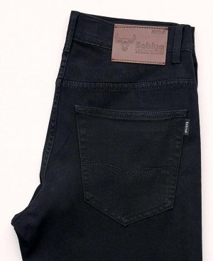 Джинсы BAA 818
Классические пятикарманные джинсы прямого кроя с застежкой на молнию и пуговицу.
Состав: 83% - хлопок, 12%-полиэстер, 5% - эластан.
Страна производства: КНР.
Сезон: Демисезонные.