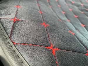 Накидки на сиденья премиум Алькантара полный комплект черный с красной строчкой