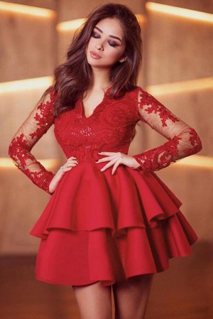 Красное мини платье с пышной двуслойной юбкой, прозрачными рукавами и вышивкой из пайеток