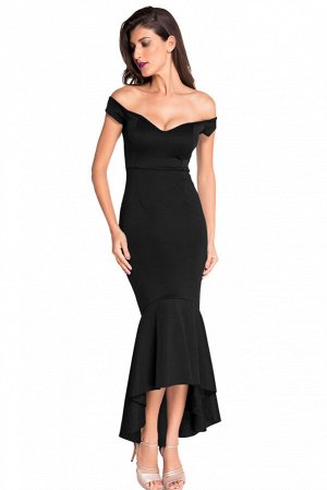 Облегающее черное платье с открытыми плечами и асимметричным воланом