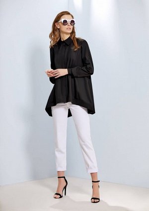 Блуза Блуза Rivoli 2064 черный 
Состав ткани: ПЭ-23%; Хлопок-77%; 
Рост: 170 см.

Стильная oversize-блуза из хлопка в форме трапеции с отложным воротником и асимметричным низом. Рукав отворачивается 