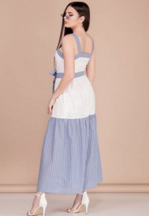 Элегантное женское платье полуприлегающего силуэта, выполнено из плательной ткани с добавлением вискозы.