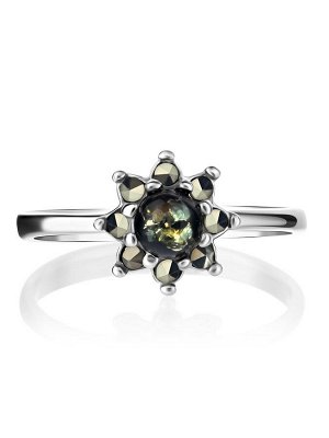 Тонкое лёгкое кольцо с янтарём зелёного цвета и марказитами «Эйфория»