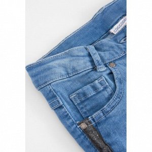 Брюки 75% хлопок 22% п/э 3% эластан Брюки в джинсовом дизайне с лампасами. Дизайн дополняют декоративным потёртостям. Благодаря качественному составу (75% хлопок 22% п/э 3% эластан), брюки позволяют к