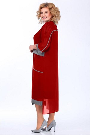 Комплект Комплект Matini 1.1363 красный 
Состав ткани: ПЭ-100%; 
Рост: 164 см.

Комплект женский состоит из нижнего платья без рукава и верхнего платья с цельнокроеным рукавом. Нижнее платье из трико