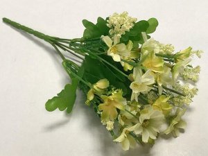 Букет "полевые цветочки" космеи цвет белый.