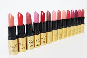 Губная матовая помада Kylie Matte Lipstick цвет DOLCE K