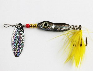 Блесна-вертушка №34 JpF (12гр, рыбка, лепесток серебристый, чешуя голография, перо желтое)