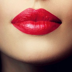 Увлажняющая губная помада POLE Elle Bliss №09 Gorgeous ruby