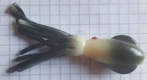 Каракатица 7,5 см., 3,0 дюйма, не оснащенная (без крючка), черная со светонакопителем