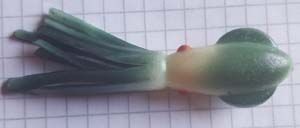 Каракатица 7,5 см., 3,0 дюйма, не оснащенная (без крючка), темно-зеленая со светонакопителем