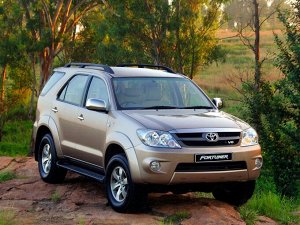 Ковры салонные 1 и 2 ряд Toyota Fortuner (2005 - 2015) правый руль