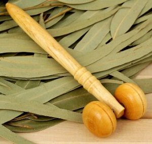 Мини массажер для лица, дерево