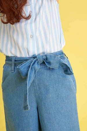джинсы Размеры модели: рост: 1,17 Надет размер: 7/8 лет =Хлопок 100%
