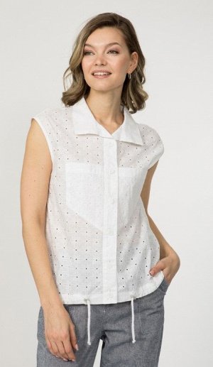 Блуза Хлопок 100%.
Блуза из текстильного полотна с принтом и перфорацией, прямого силуэта, с отложным воротником, спущенной линией плеча, без рукавов.
Застежка центральная на притачной планке переда н