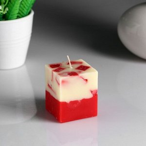 Свеча- куб "Ваниль- клубника" ароматическая, 5*6 см