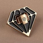 Застёжка для сумки, 4 - 4,5 см, цвет золотой/чёрный