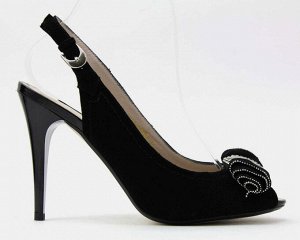 Босоножки Страна производитель: Китай
Вид обуви: Босоножки
Размер женской обуви x: 36
Полнота обуви: Тип «F» или «Fx»
Материал верха: Замша
Материал подкладки: Натуральная кожа
Каблук/Подошва: Каблук
