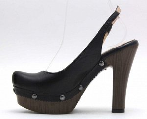 Босоножки Страна производитель: Турция
Вид обуви: Босоножки
Размер женской обуви x: 36
Материал верха: Натуральная кожа
Каблук/Подошва: Каблук
Высота каблука (см): 11
Тип носка: Закрытый
Цвет: Черный
