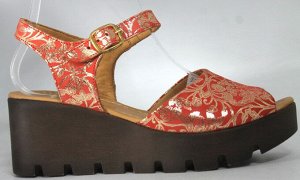 Босоножки Страна производитель: Турция
Вид обуви: Босоножки
Размер женской обуви x: 36
Полнота обуви: Тип «F» или «Fx»
Материал верха: Нубук
Материал подкладки: Натуральная кожа
Каблук/Подошва: Танкет