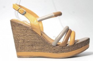 Босоножки Страна производитель: Турция
Размер женской обуви x: 36
Высота платформы: 11 см
Размер женской обуви: 36, 36, 37, 38, 39, 40
натуральная кожа
платформа 3 - 11 см