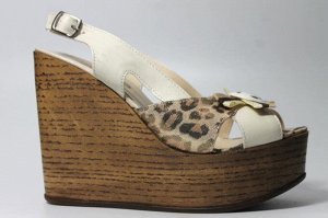 Босоножки Страна производитель: Турция
Вид обуви: Босоножки
Размер женской обуви x: 36
Полнота обуви: Тип «F» или «Fx»
Материал верха: Натуральная кожа
Материал подкладки: Натуральная кожа
Тип носка: 