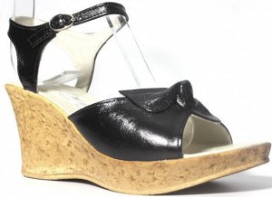 Босоножки Страна производитель: Россия
Размер женской обуви x: 35
Материал верха: Натуральная кожа
Высота платформы: 7.5 см
Цвет: Черный
Размер женской обуви: 35, 35, 36, 37, 38, 39
натуральная кожа (