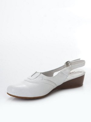 Босоножки Страна производитель: Турция
Вид обуви: Босоножки
Размер женской обуви x: 36
Полнота обуви: Тип «F» или «Fx»
Материал верха: Натуральная кожа
Материал подкладки: Натуральная кожа
Цвет: Белый