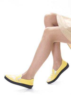 Балетки Страна производитель: Турция
Вид обуви: Слипоны
Размер женской обуви x: 36 \
Материал верха: Натуральная кожа
Материал подкладки: Натуральная кожа
Полнота обуви: Тип «F» или «Fx» \
Стиль: Моло