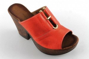 Шлепки Страна производитель: Турция
Размер женской обуви x: 37
Полнота обуви: Тип «F» или «Fx»
Вид обуви: Сабо/Клоги
Материал верха: Натуральная кожа
Материал подкладки: Натуральная кожа
Каблук/Подошв