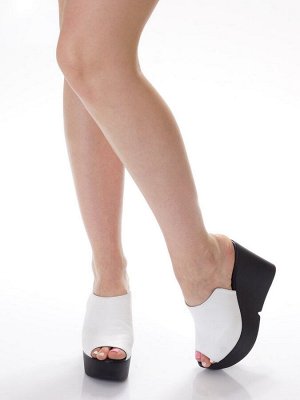 Шлепки Страна производитель: Турция
Размер женской обуви x: 36
Материал верха: Натуральная кожа
Цвет: Белый
Размер женской обуви: 36, 37, 38, 39, 40
натуральная кожа
стелька - натуральная кожа
танкетк