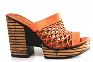 Шлепки Страна производитель: Турция
Полнота обуви: Тип «F» или «Fx»
Материал верха: Натуральная кожа
Цвет: Оранжевый
Материал подкладки: Натуральная кожа
Стиль: Повседневный
Форма мыска/носка: Закругл