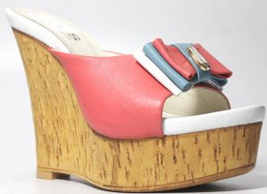 Шлепки Страна производитель: Турция
Размер женской обуви x: 36
Размер женской обуви: 36, 37, 38, 39, 40
натуральная кожа
платформа 3, 5 см ? 13, 5 см