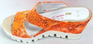 Шлепки Страна производитель: Турция
Размер женской обуви x: 36
Полнота обуви: Тип «F» или «Fx»
Размер женской обуви: 36, 37, 38, 39
верх-текстиль
стелька - натуральная кожа
платформа 3 см + танкетка 6