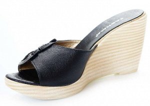 Шлепки Страна производитель: Турция
Полнота обуви: Тип «F» или «Fx»
Вид обуви: Шлепанцы
Материал верха: Натуральная кожа
Материал подкладки: Натуральная кожа
Стиль: Городской
Цвет: Черный
Каблук/Подош
