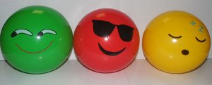 Мяч Мячик резиновый

Цвета в ассортименте.

Диаметр 23см

Материал резина
продается в сдутом состоянии