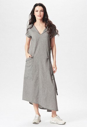 2072 серый Оригинальное длинное льняное платье с V - образным вырезом, с коротким рукавом и ассиметричным низом, российского производства бренда Dimma. Широкий размерный ряд, в том числе большие разме