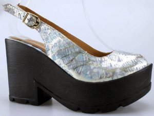 Босоножки Страна производитель: Турция
Вид обуви: Босоножки
Размер женской обуви x: 36
Полнота обуви: Тип «F» или «Fx»
Материал верха: Нубук
Материал подкладки: Натуральная кожа
Каблук/Подошва: Платфо
