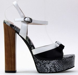 Босоножки Страна производитель: Китай
Вид обуви: Босоножки
Размер женской обуви x: 35
Полнота обуви: Тип «F» или «Fx»
Материал верха: Натуральная кожа
Материал подкладки: Натуральная кожа
Каблук/Подош