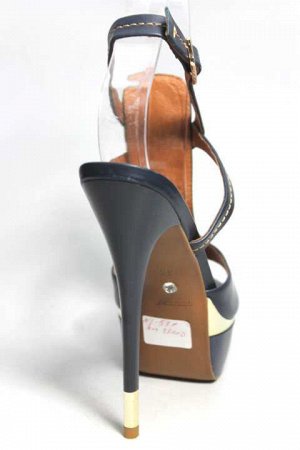Босоножки Страна производитель: Китай
Вид обуви: Босоножки
Размер женской обуви x: 35
Полнота обуви: Тип «F» или «Fx»
Материал верха: Натуральная кожа
Каблук/Подошва: Каблук
Высота каблука (см): 13,5
