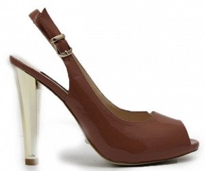 Босоножки Страна производитель: Китай
Вид обуви: Босоножки
Размер женской обуви x: 35
Полнота обуви: Тип «F» или «Fx»
Материал верха: Лаковая кожа натуральная
Каблук/Подошва: Каблук
Высота каблука (см