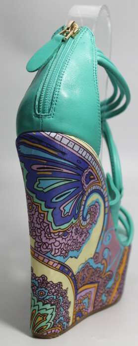 Босоножки Страна производитель: Китай
Размер женской обуви x: 35
Размер женской обуви: 35, 35, 36, 37, 38, 39, 40
натуральная кожа
стелька - натуральная кожа
платформа обтянута текстилем
в размер
плат