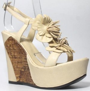 Босоножки Страна производитель: Турция
Вид обуви: Босоножки
Размер женской обуви x: 36
Полнота обуви: Тип «F» или «Fx»
Материал верха: Натуральная кожа
Каблук/Подошва: Платформа
Высота каблука (см): 1