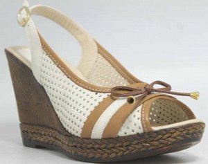 Босоножки Страна производитель: Турция
Вид обуви: Босоножки
Размер женской обуви x: 37
Полнота обуви: Тип «F» или «Fx»
Материал верха: Натуральная кожа
Каблук/Подошва: Танкетка
Высота каблука (см): 10