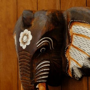 Сувенир "Голова слона с цветком". 40 см