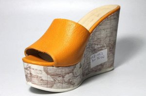 Шлепки Страна производитель: Турция
Полнота обуви: Тип «F» или «Fx»
Материал верха: Натуральная кожа
Материал подкладки: Натуральная кожа
Стиль: Городской
Цвет: Желтый
Каблук/Подошва: Танкетка
Высота 