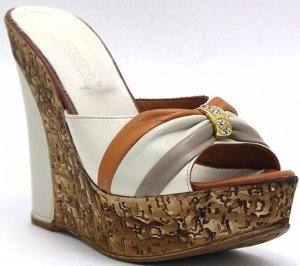 Шлепки Страна производитель: Турция
Размер женской обуви x: 36
Полнота обуви: Тип «F» или «Fx»
Вид обуви: Шлепанцы
Материал верха: Натуральная кожа
Материал подкладки: Натуральная кожа
Стиль: Молодежн